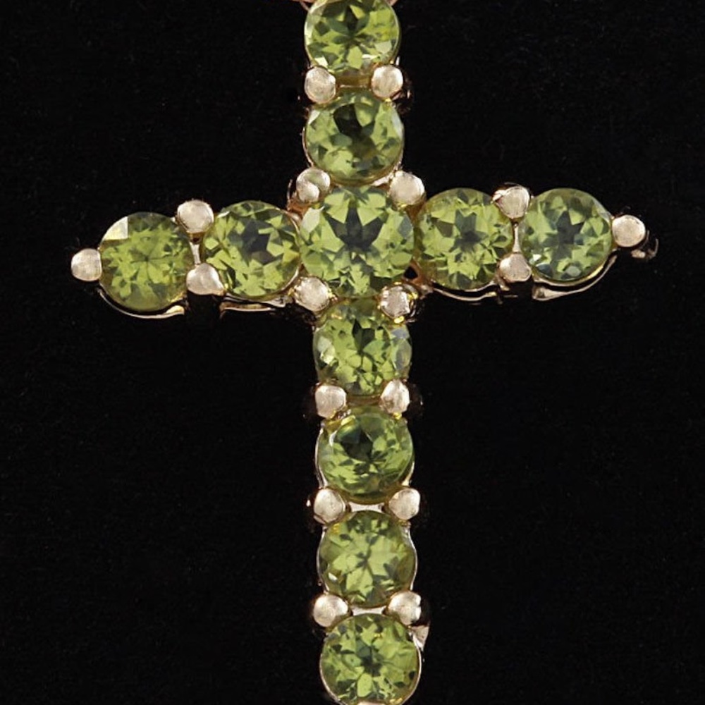 1.20ct Peridot 14KY Gold Cross Pendant Necklace